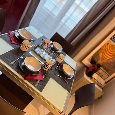 Prato Home - Apartment Near The Beach In マントン エクステリア 写真