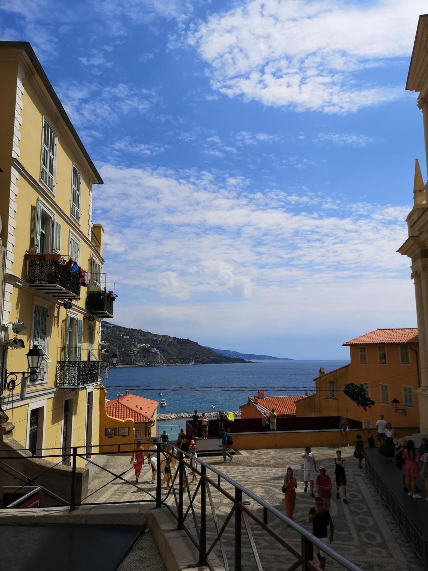 Prato Home - Apartment Near The Beach In マントン エクステリア 写真