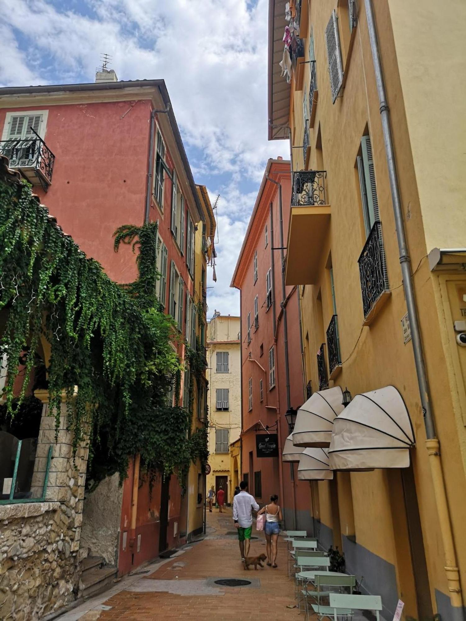 Prato Home - Apartment Near The Beach In マントン エクステリア 写真