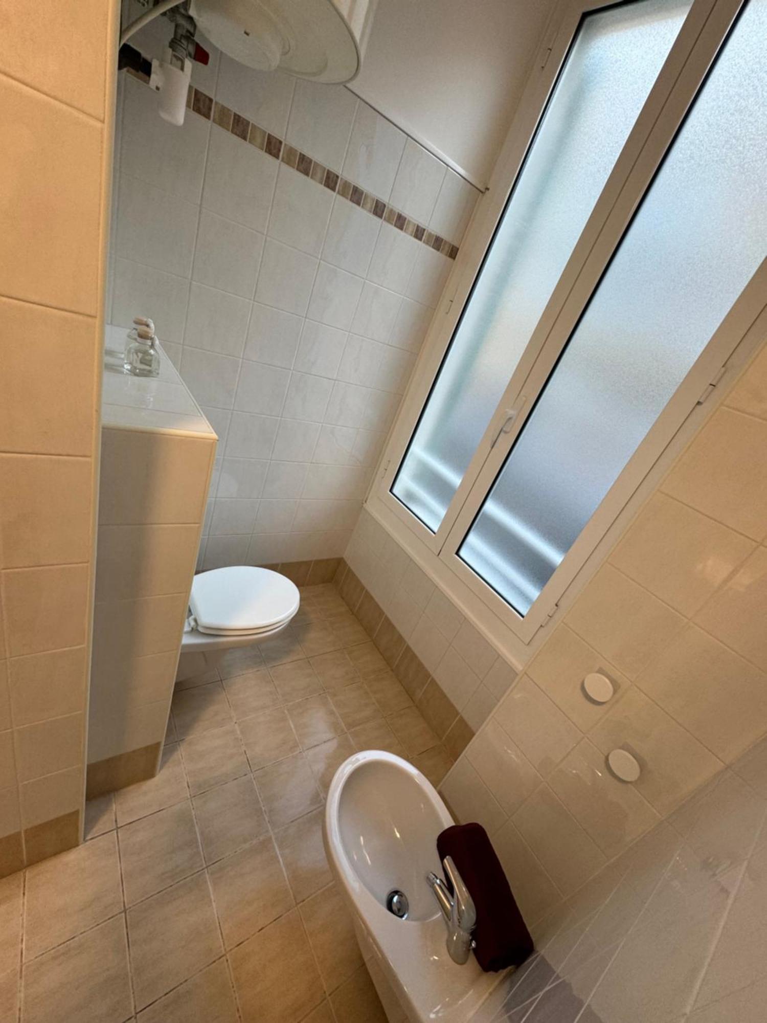 Prato Home - Apartment Near The Beach In マントン エクステリア 写真