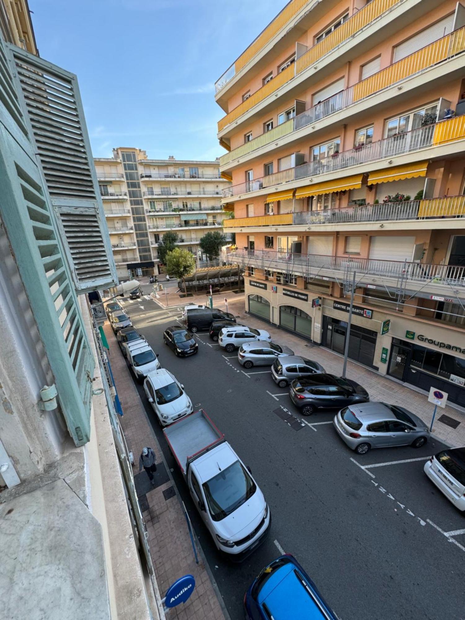 Prato Home - Apartment Near The Beach In マントン エクステリア 写真