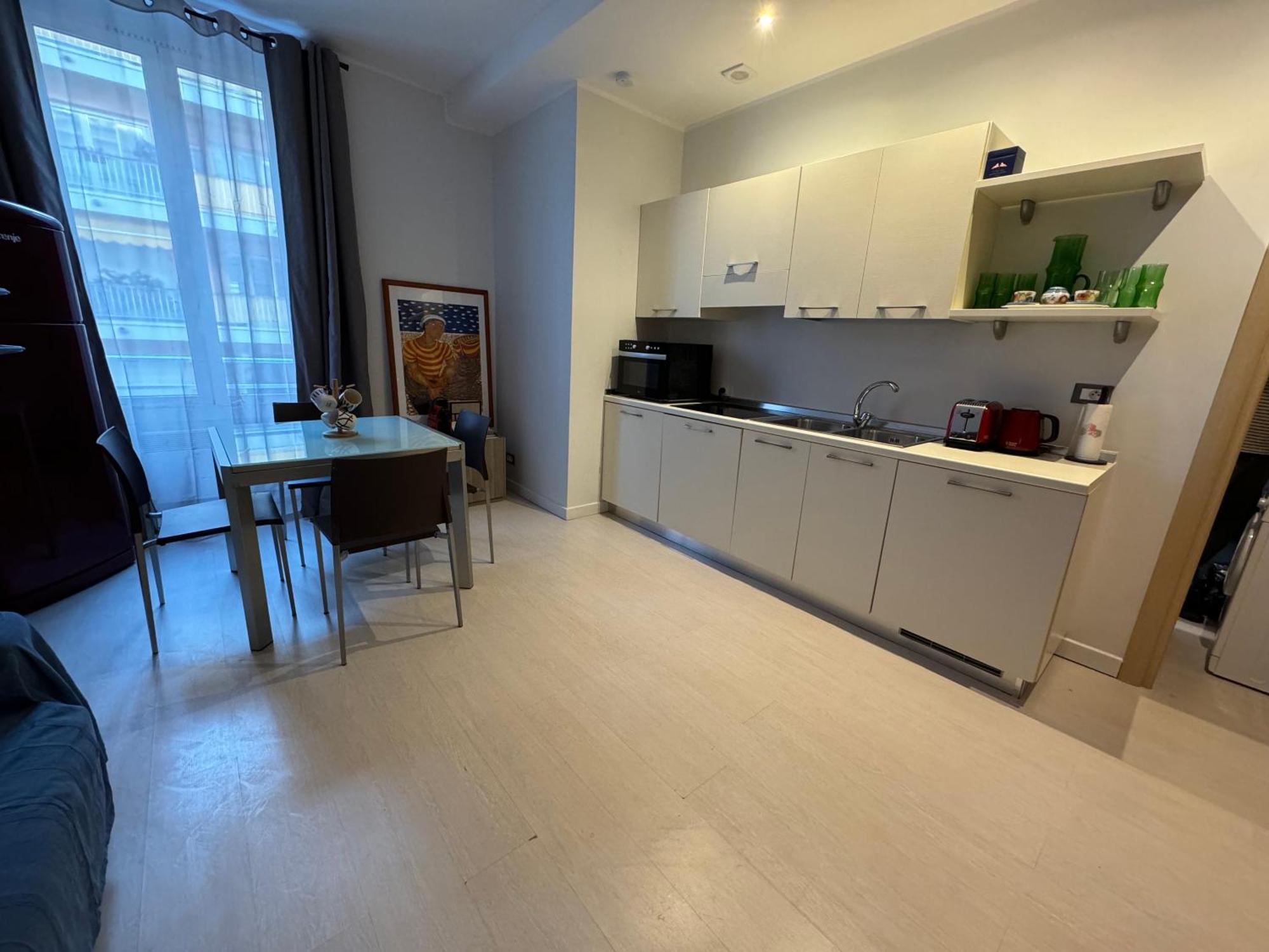 Prato Home - Apartment Near The Beach In マントン エクステリア 写真